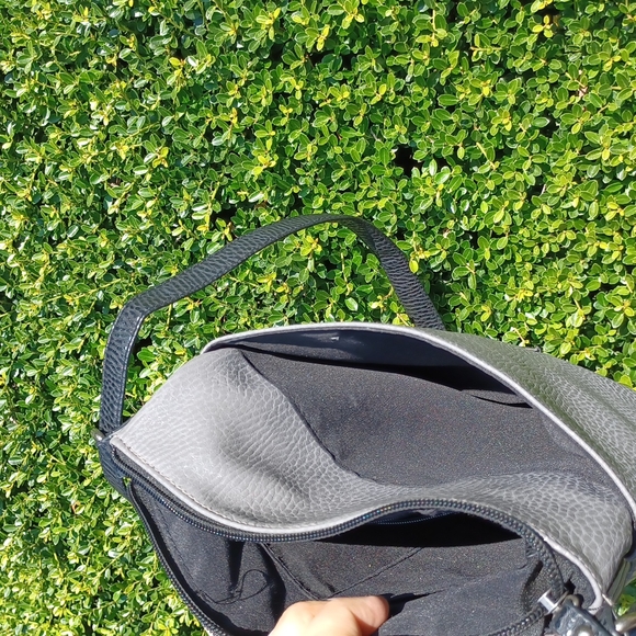 Over the shoulder purse. - Picture 3 of 4